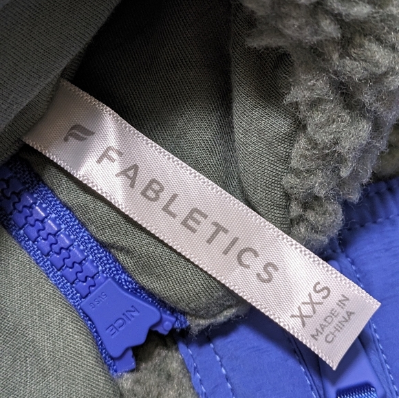 NWOT Fabletics Rylan Teddy fleece oversized - Picture 6 of 16